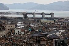 The Japanese coastal town of Otsuchi few days after the earthquake and tsunami on March 11, 2011. Image: Al Jazeera/Flickr.