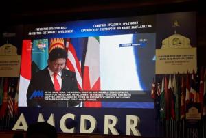 Prime Minister of Mongolia Ukhnaagiin Khürelsükh opens 2018 AMCDRR in Ulaanbaatar.