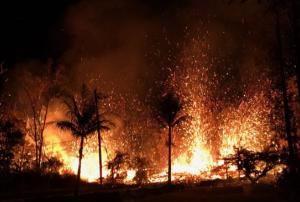 Lava flows erupting from a fissure on 5/5/18. Image: US Geological Survey.