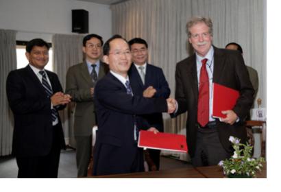 Signing a Memorandum of Understanding between CAST and ICIMOD