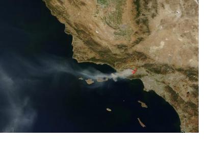 Satellite image of a wildfire in Topanga, California (Image: NASA)