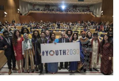 United Nations Secretary-General António Guterres with youth attendees of the high-level event on Youth2030, New York, 24 September 2018. Image: UN Photo/Mark Garten.