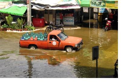 Flooding in the Pak Kret area of Bangkok, Thailand in 2011. Image: Philip Roeland/Flickr.