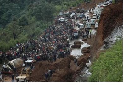 Landslide in Santa Catarina Pinula, Guatemala due to heavy rains. (Source: The Wiire.com)