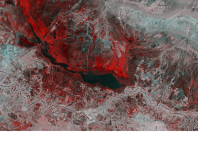 The Copernicus Sentinel-1 image combines two acquisitions over the same area of eastern Iraq, one from 14 November 2018 before heavy rains fell and one from 26 November 2018 after the storms. 